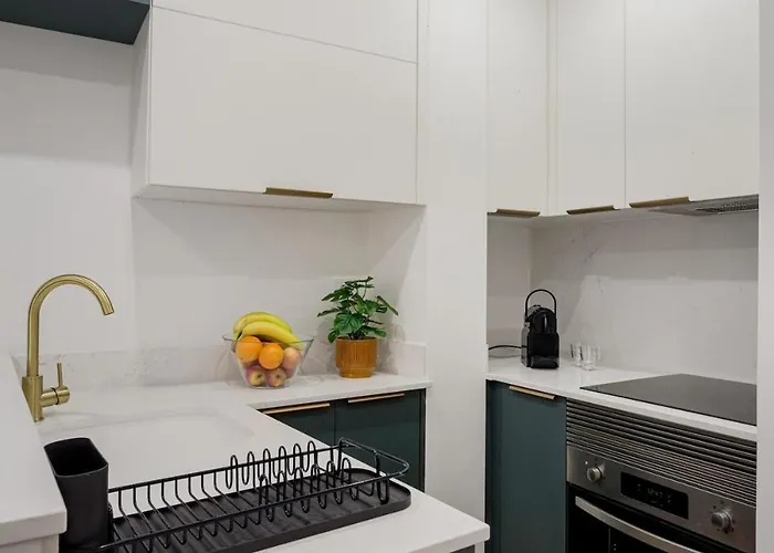 Petite Charm In Old *